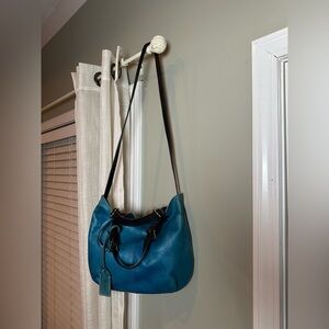 Old Trend Blue leather shoulder bag with suede interior #leatherbag